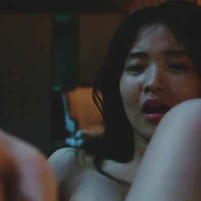 Lesbian Scissoring in The Handmaiden (Korean)