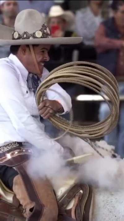 The friction generated in this rope when a cowboy lassos a horse during a rodeo competition