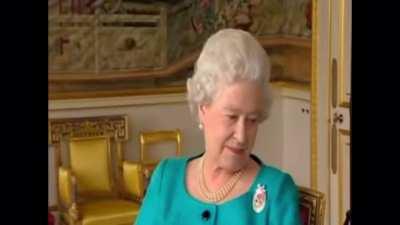 Queen Elizabeth II saying “nah” like a bloke from down the pub