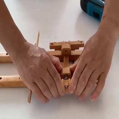 Man turns a block of wood into a miniature truck. The result is better than I expected