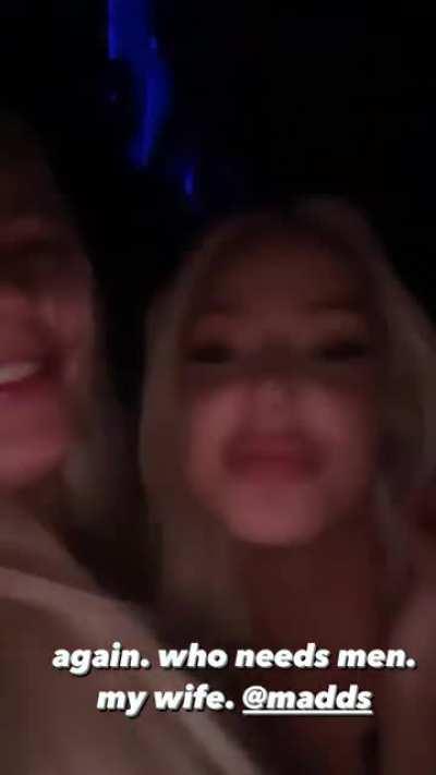 Kissing Tana