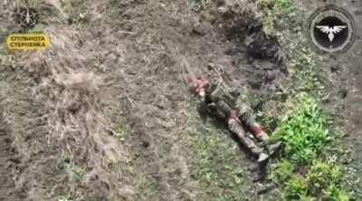 A Ukrainian VOG landed directly on a wounded Russian soldier & blew his head clean off.
