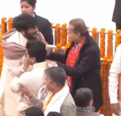 Ram Charan and Chiranjeevi having a Fun Chatter with Anil Ambani at Ram Temple, Ayodhya