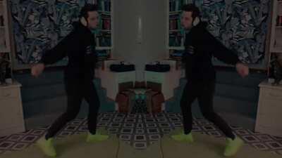 YuB dances to Ransom Android Quality (Epilepsy Warning)