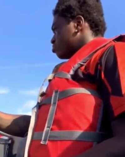 Note to self: NEVER LET KODAK BLACK DRIVE DA BOAT