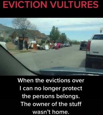 Tenant gets evicted while at work, community gets straight to looting her stuff before she comes back