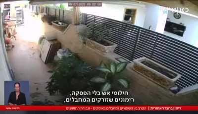 Israeli police battling Hamas &quot;militants&quot;  barricaded in a family's house in the city of Ofakim (07.10.23)