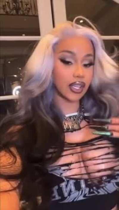 Cardi B Nipslip