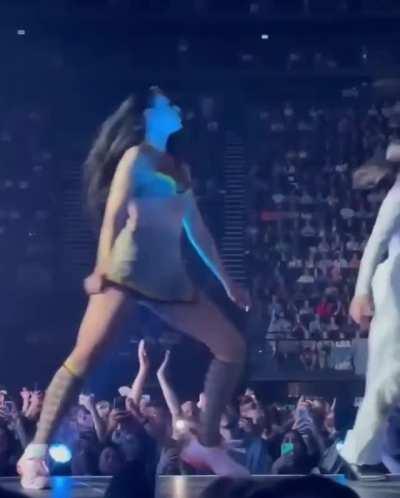 Miniskirt Perfection [Oslo Show]