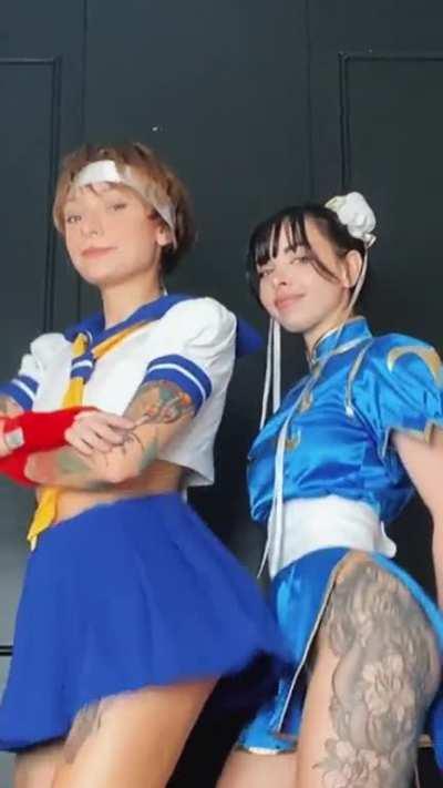 Sakura and ChunLi by RagMig and AmandaWelp