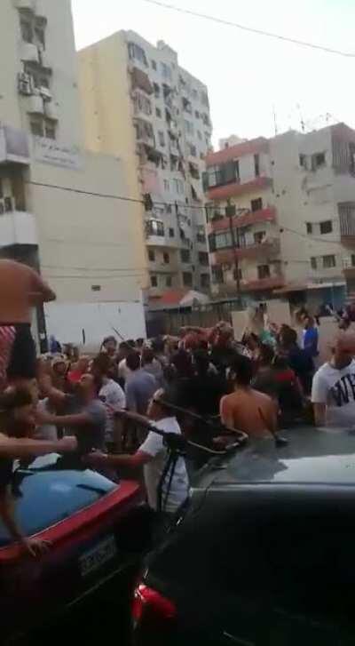 LF supporters chanting against Nasrallah in Ain El Remmeneh (16+)