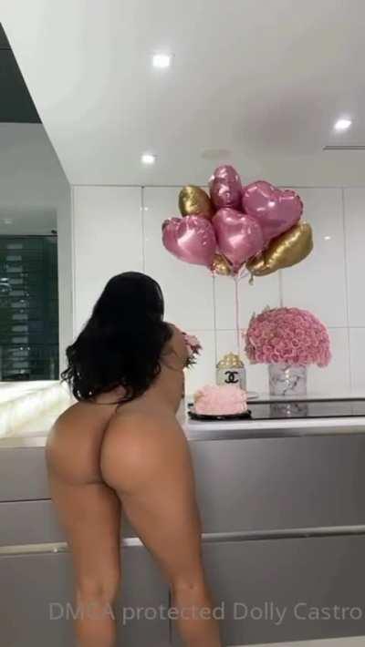 🍑😈🎂