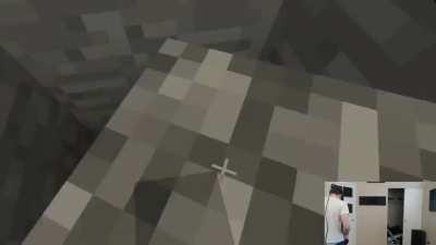 Don't dig straight down in Minecraft VR