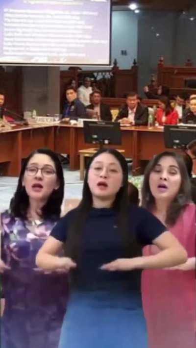 Mandatory tiktok before senatw hearing.