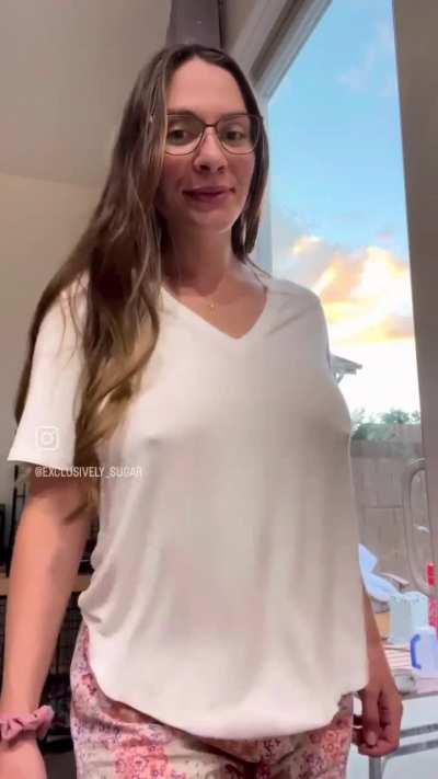 White tee pokies pec flex