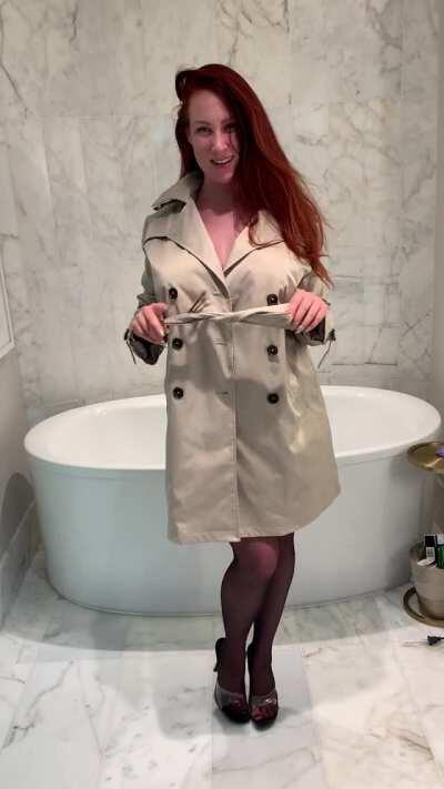 Does my trench coat hide my 36DD well?