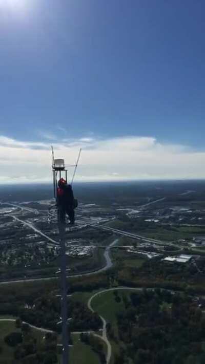 This popped up on my SC memories, i used to climb broadcast towers (sorry if this isn’t the right sub)