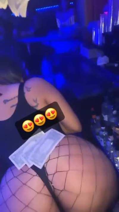 🍑🖤