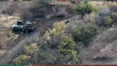 Ukrainian 128th Mountain Assault Brigade being attacked by Russian vehicles and infantry by Shakhtarske. Close range tank shot at the end. End of October 2024