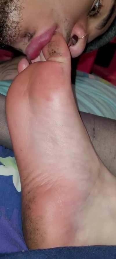 19yr friends sleepy dirty soles 