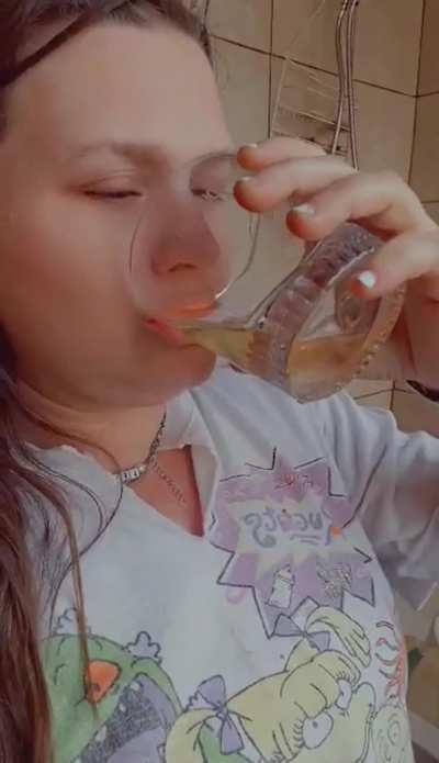 Milf Drinking my own piss