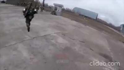 Video of Russian paratroopers at the Antonov Airport from Feb 24 2022