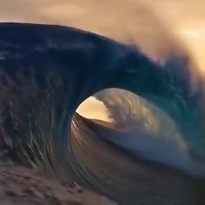 This gigantic wave touching the clouds