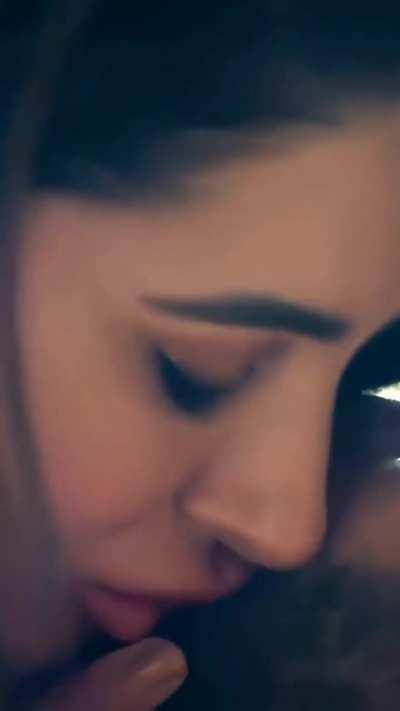 Nargis Fakhri Hot kiss Scene in Tatlubaaz