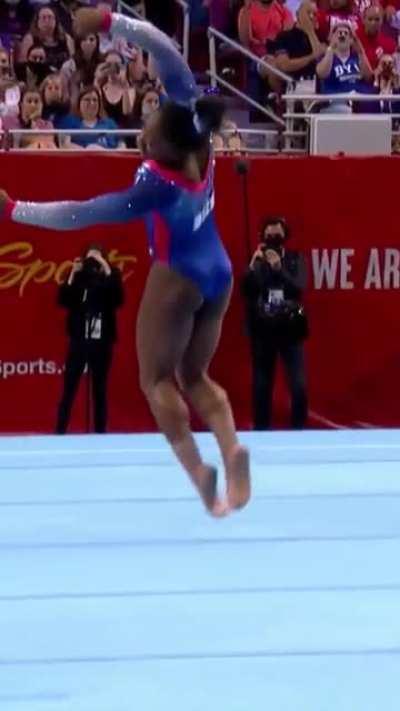 I know she has been getting a lot of hate lately, but the one and only Simone Biles ladies and gentlemen.