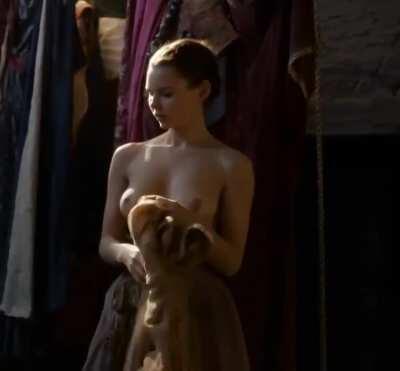 Eline Powell in Game of Thrones