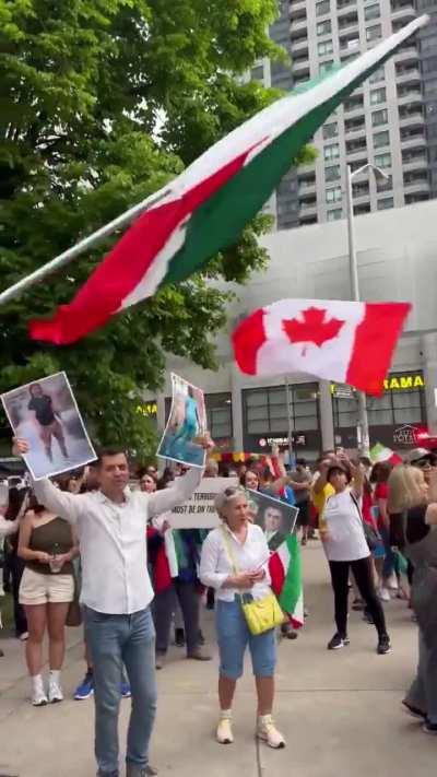 Iranians in Canada are very happy: &quot;Helicopter!&quot;