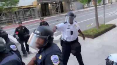 This is how you stop rioters: peaceful protesters in Washington D.C. restrain an agent provocateur causing damage &amp;amp; hand him over to the police