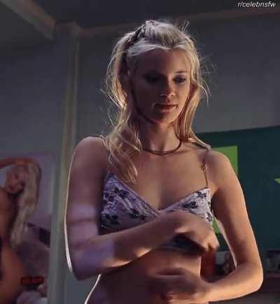 Amy Smart [gifv]