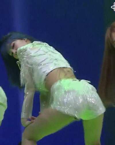 Momo🥵