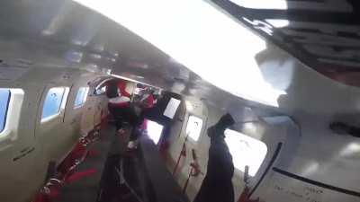 Sky Diving Plane Stalls Just Before Sky Divers Jump