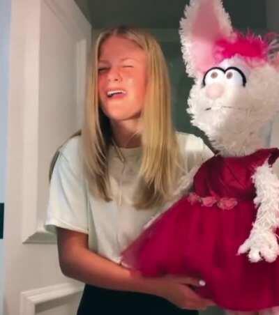 Darci Lynn, won AGT and is extremely talented, i can't sing even with my mouth open