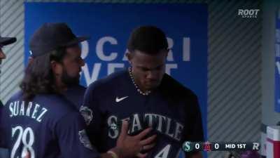 Highlight] Akil Baddoo jacks a three run bomb to put the Tigers up 3 in the  2nd : r/baseball