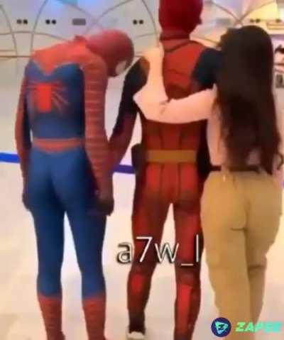 Homem aranha se ferrando