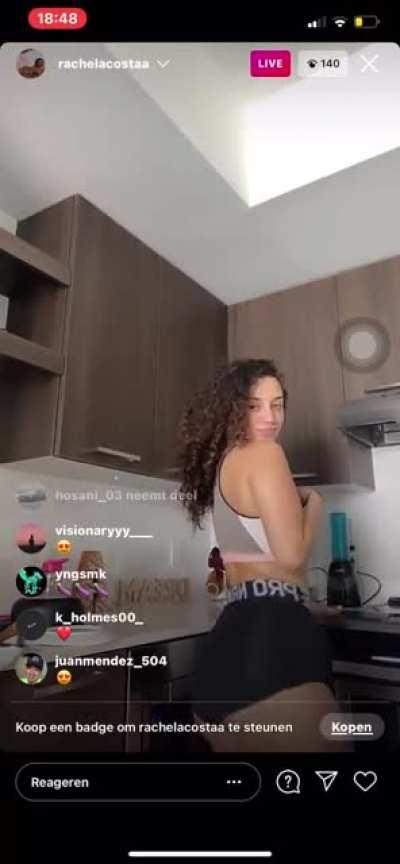 Rachelacosta twerk