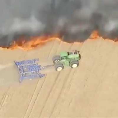 🔥Creating firebreak with tractor