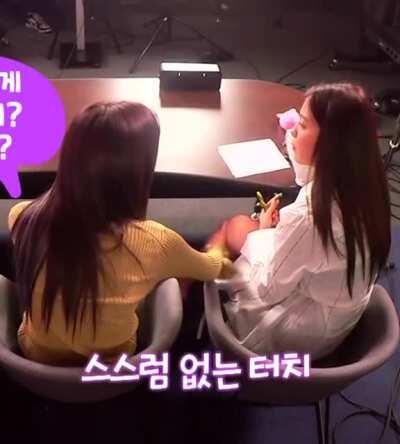 April Naeun feeling up Red Velvet Yeri's legs