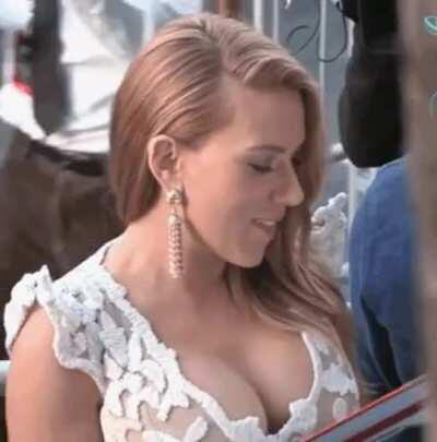 Busty Scarlett Johansson