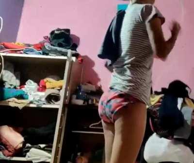 Sister Dress Change Xxx - ðŸ”¥ Brother Enters Indian Sister RoomðŸ¥µ Suddenly To See Her ...