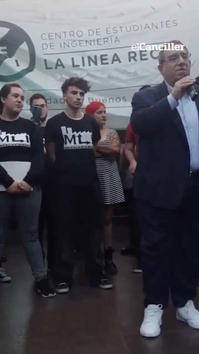 Maslatón participó de la asamblea de la Facultad de Ingeniería de la UBA.