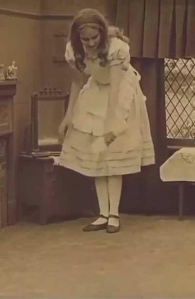 Some clips from the 1915 film version of Alice in Wonderland