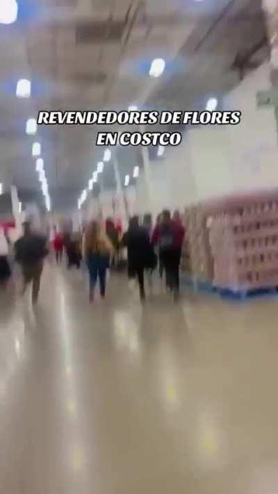 Ya pasaron las roscas ahora vamos por las flores alv! 