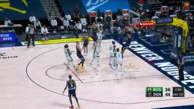 [Highlight] 5'10'' Facu Campazzo gets the offensive rebound and feeds Gordon for the reverse dunk