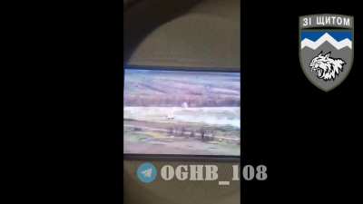 Archival video of a Russian Mi-8 helicopter getting hit by a Javelin shortly after takeoff which causes it to burn and crash near Mykolaivka, Luhansk Oblast [31.10.2022]