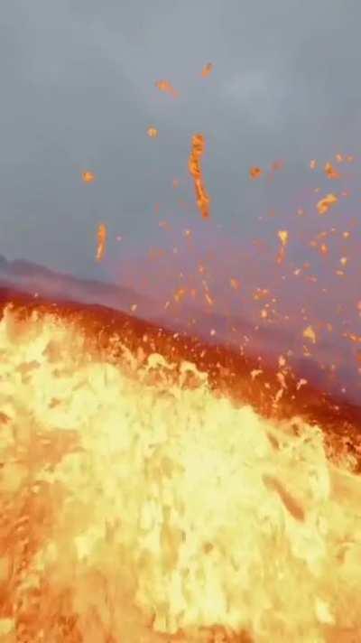 Jaw-dropping drone footage of an active vulcano