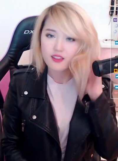 Classic kimi's lip bite